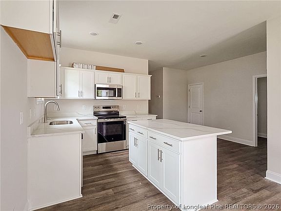 5th image of 744 Chapel Hill Rd