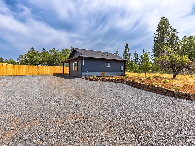 5810 Sawmill Rd — Photo 42