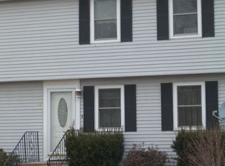 10 Catalpa Cir, Worcester, MA 01603