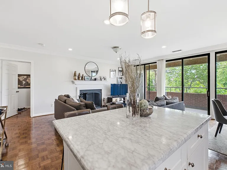 601 Wilkes St #301 — Photo 13