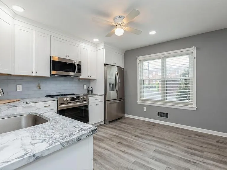 678 Bloomfield Ave #678 — Photo 2