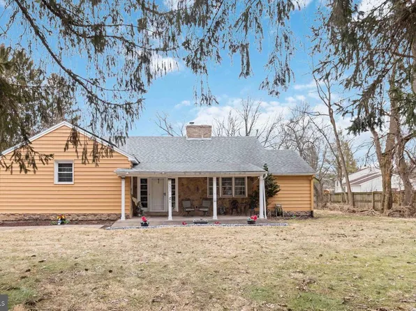 3625 Crooked Hill Rd, Harrisburg, PA 17110