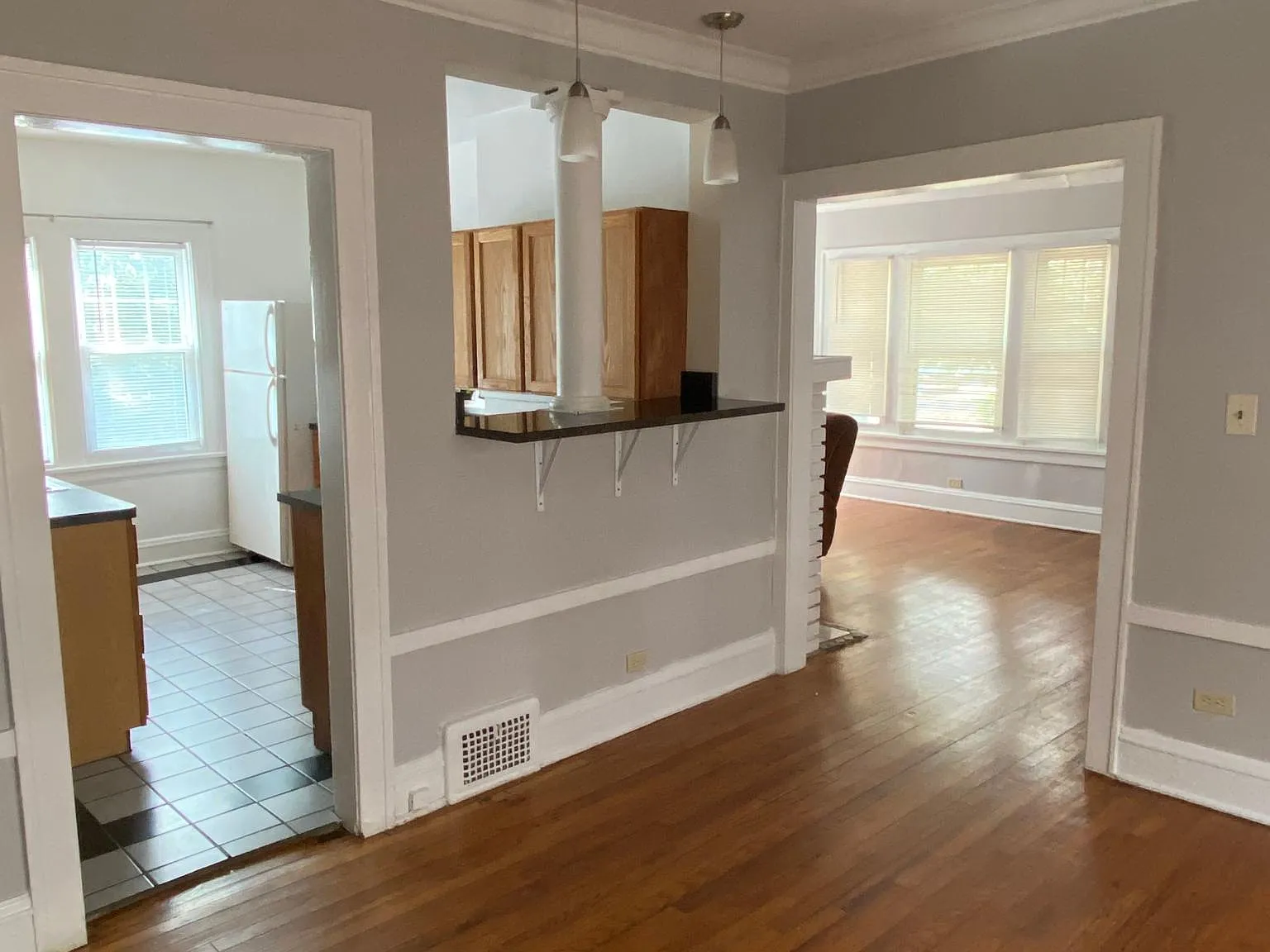 2 bed, 1050 sqft, $1,095 — Photo 4