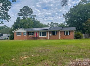 14 Hamden Cir, Cheraw, SC 29520