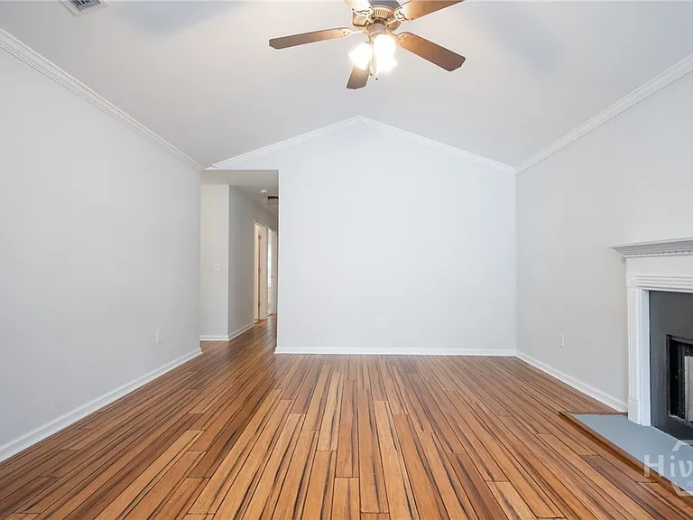 285 Tall Pine Ln — Photo 3