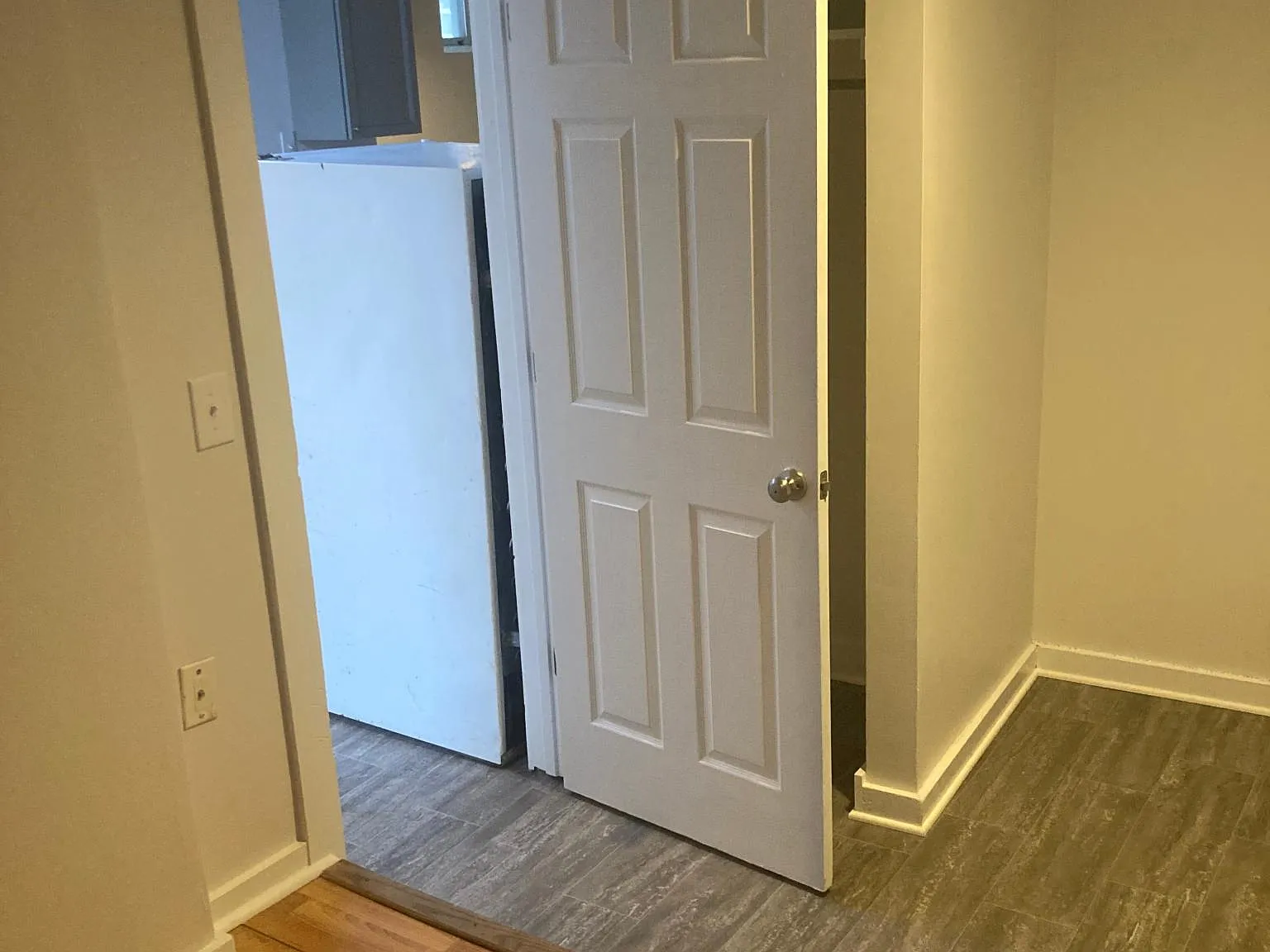 2 bed, 900 sqft, $1,800 — Photo 2