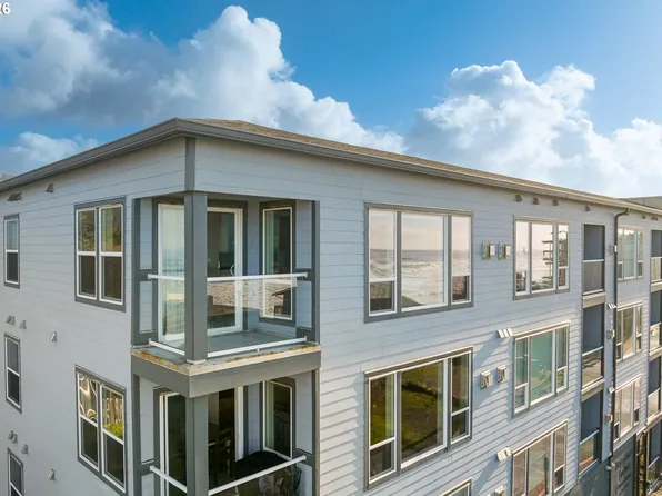 300 N Pacific St Unit 45, Rockaway Beach, OR 97136