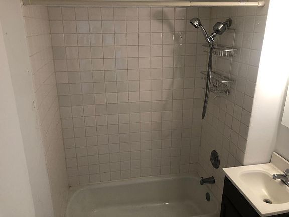 5th image of 4005 N Richmond St Floor 1