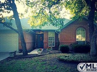 2605 Bent Tree Dr, Hurst, TX 76054