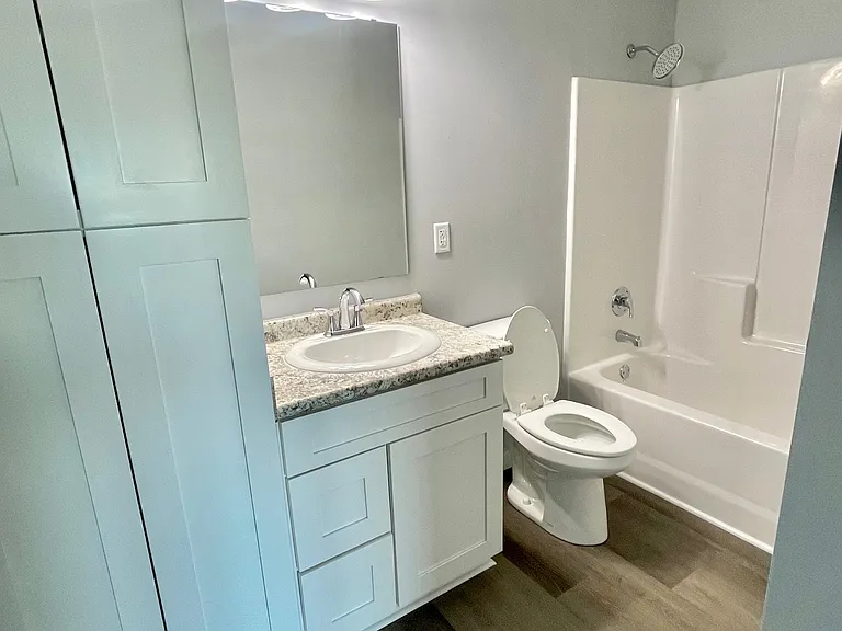 51 Barcelona Dr — Photo 9