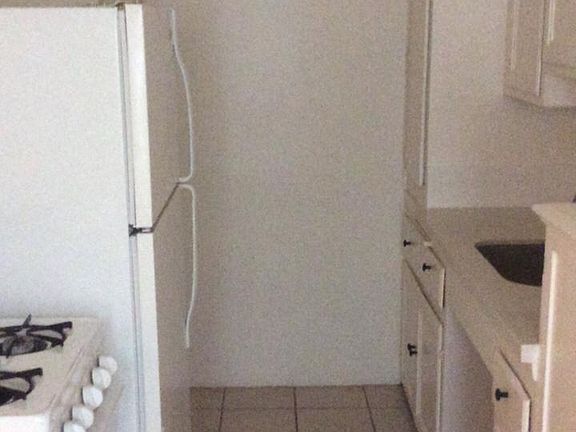 4th image of 849 11th St APT 104