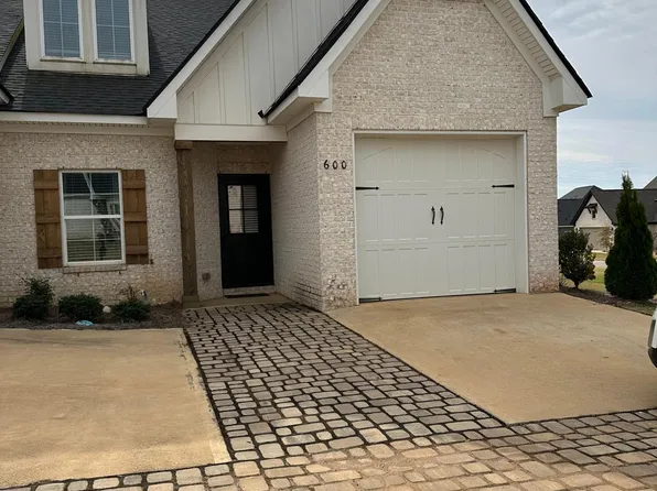600 Thornberry Dr, Auburn, AL 36830