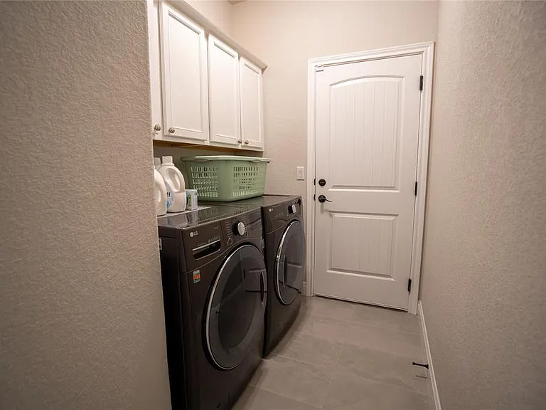 1215 Davis St — Photo 22