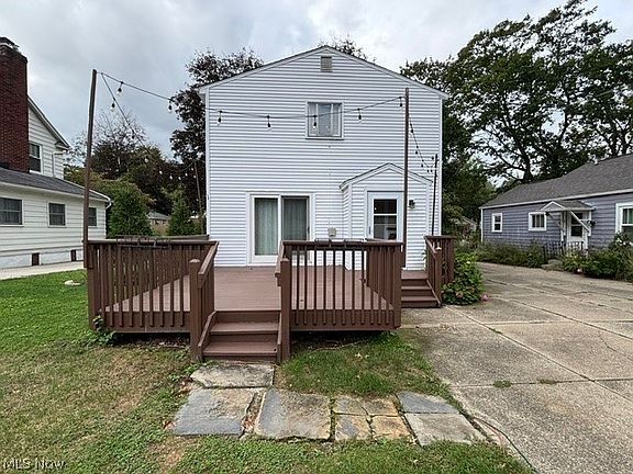 3rd image of 93 Harcourt Dr