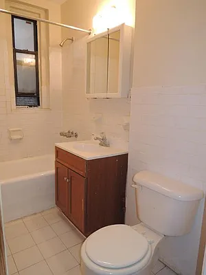 Rented by Lang Realty LLC | media 11