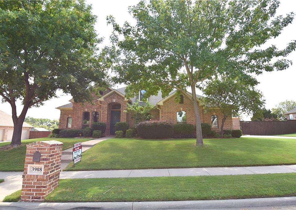 1st image of 3908 Regency Park Ct