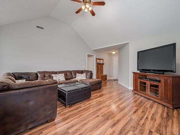 2nd image of 5011 Tricia Pl