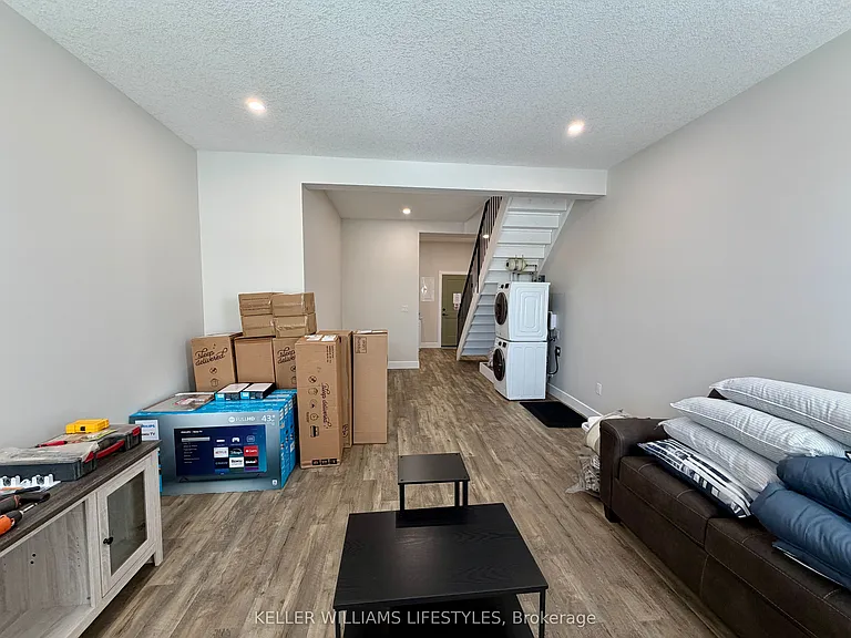 537 Talbot St #6 — Photo 16