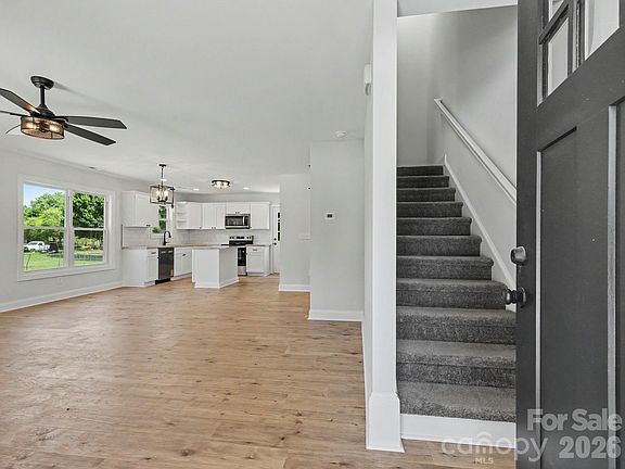 2nd image of 139 Donna Ln
