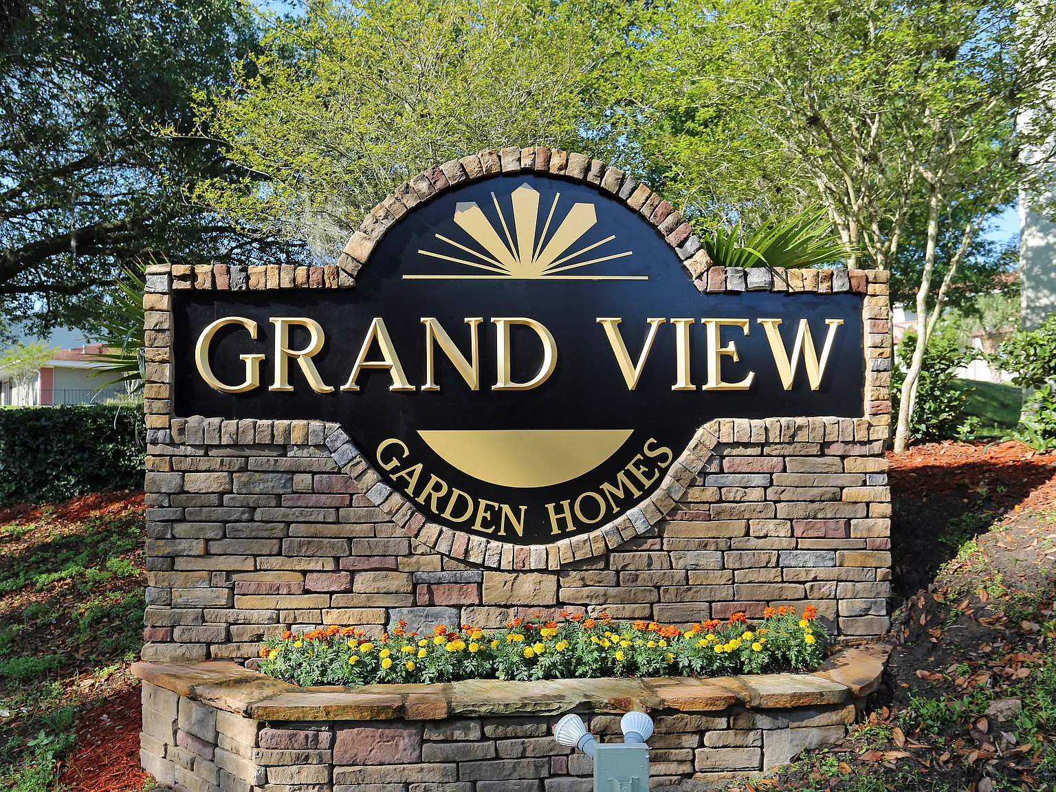 Grand View Garden Homes — Photo 1