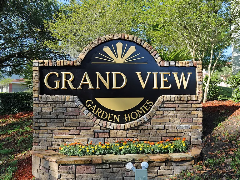 Grand View Garden Homes — Photo 1