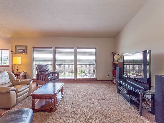 4th image of 8606 E Black Oak Ln