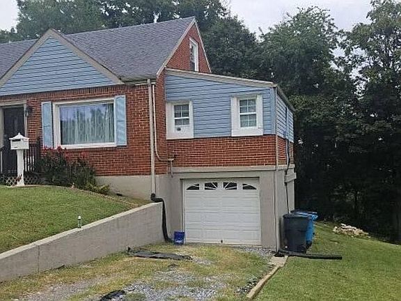 2nd image of 2715 Tremont Dr NW