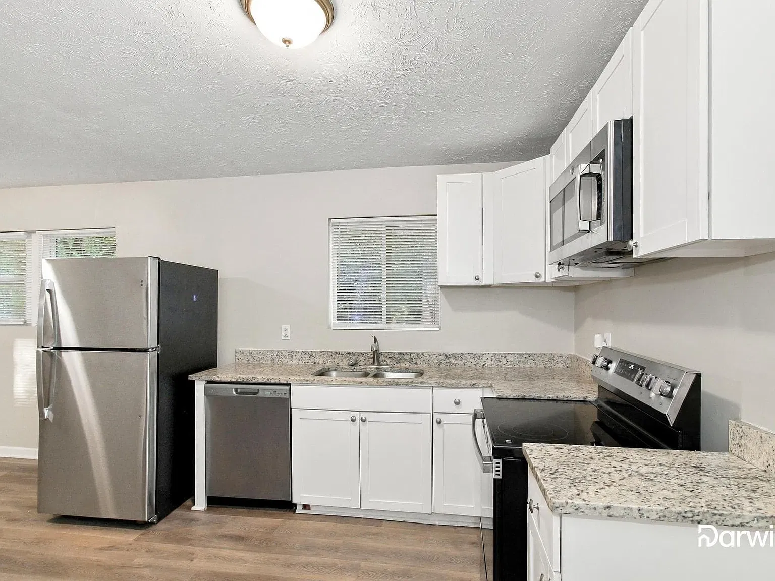 3 bed, 1.5 bath, 1201 sqft, $1,650 — Photo 3