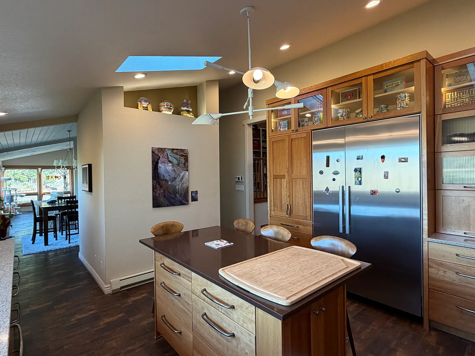 3 bed, 3.5 bath, 3300 sqft, $4,300 — Photo 3