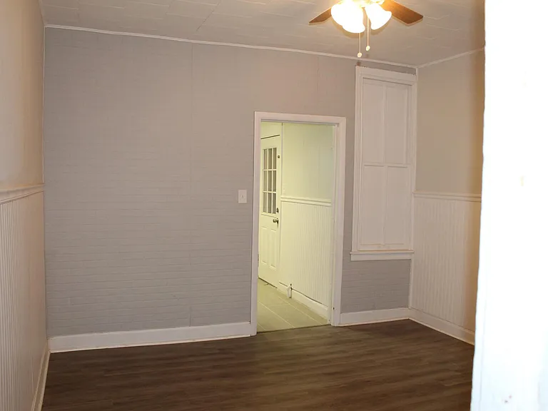 38 E High St — Photo 8