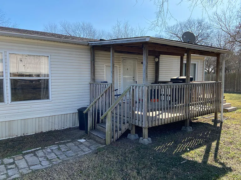Edgehill Dr — Photo 20