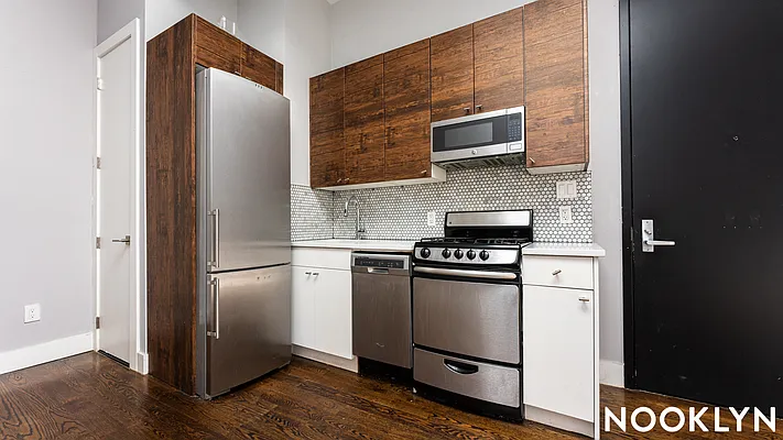 Rented by Nooklyn NYC LLC | media 9