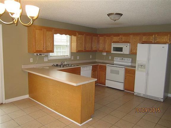 3rd image of 1865 West Ct