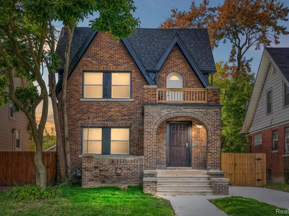 14375 Strathmoor St, Detroit, MI 48227