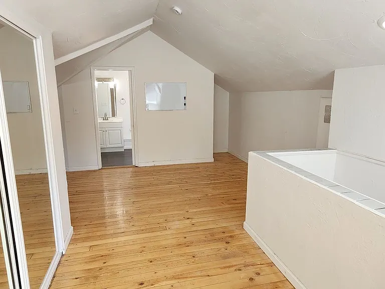 4102 Verona Rd — Photo 16