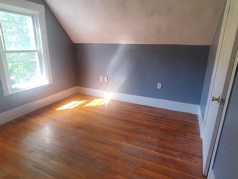 172 W Main St — Photo 8