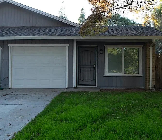 5945 Brush Creek Dr — Photo 1