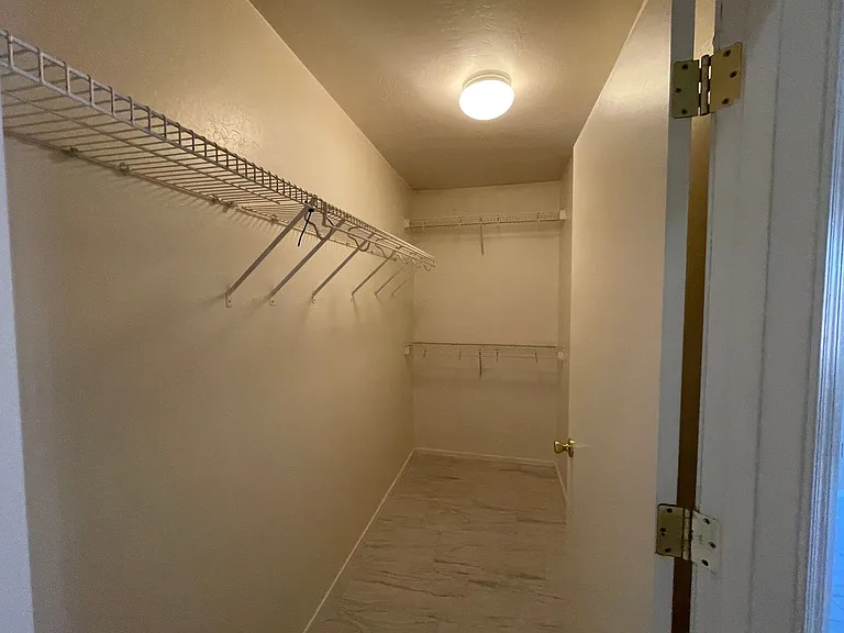 5910 S 32nd Ave — Photo 12