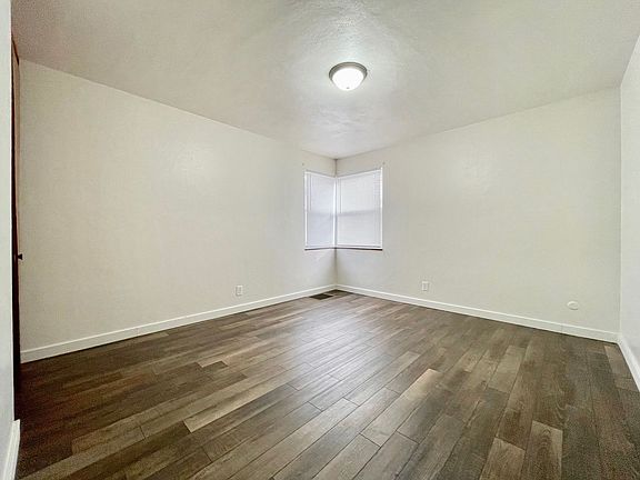 5th image of 1205 Ottillia St SE