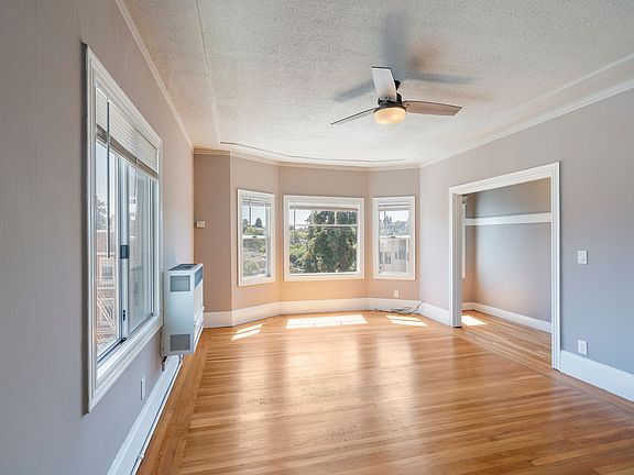 4th image of 817 Erie St #6