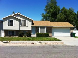 774 W Sweet Meadow Ln, Sandy, UT 84070