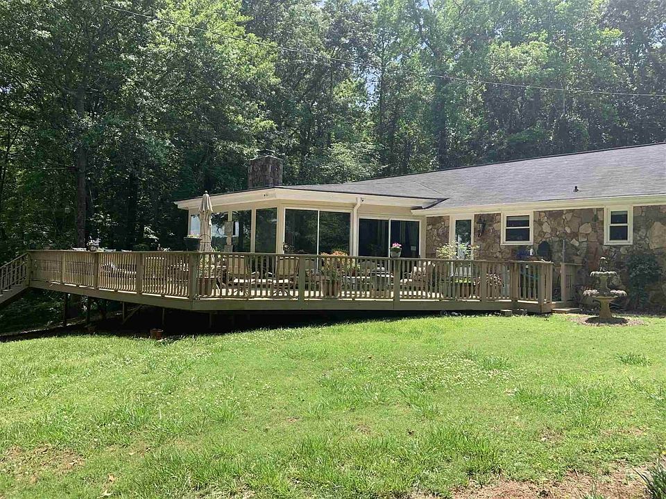 1st image of 120 Ardennes Dr
