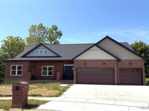 8565 Treybrooke Pl, O'Fallon, IL 62269