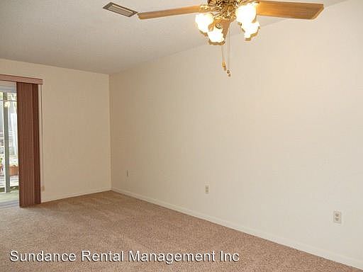 5th image of 607 Sandalwood Dr