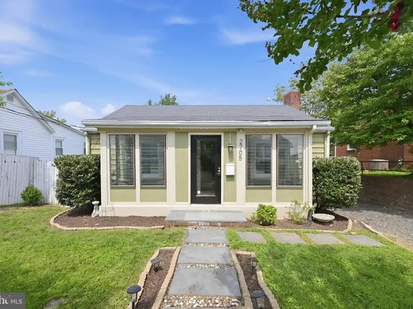 2705 1st Rd S, Arlington, VA 22204