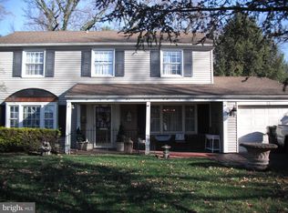 61 Mainbridge Ln, Willingboro, NJ