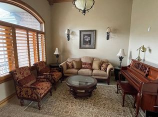 668 S Rockwood Dr, North Salt Lake, UT 84054