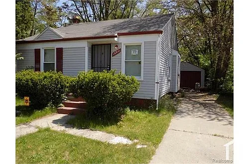 18708 Shaftsbury Ave Photo 1