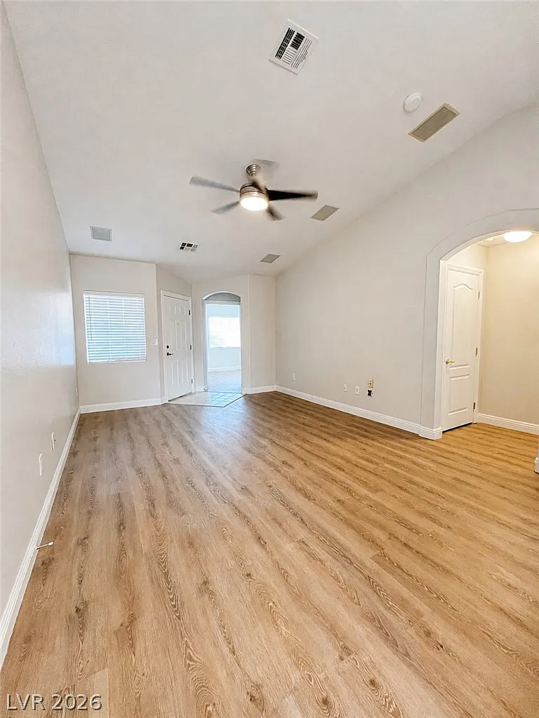 3 bed, 2.0 bath, 1235 sqft, $1,950 — Photo 3