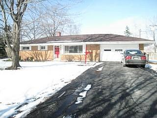 2nd image of 1527 Meadowlawn Dr